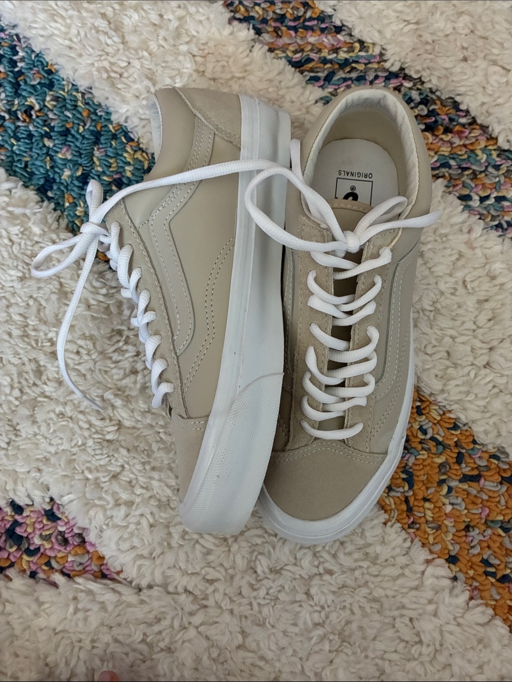 Vans old Skool sneakers New Beige Low-Top Sneakers in leather and suede